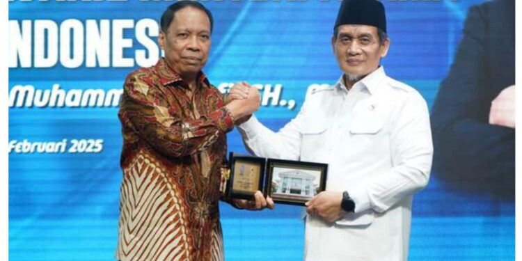 Wakil Menteri Agama Republik Indonesia Memberikan Kuliah Umum di Pascasarjana UMSU