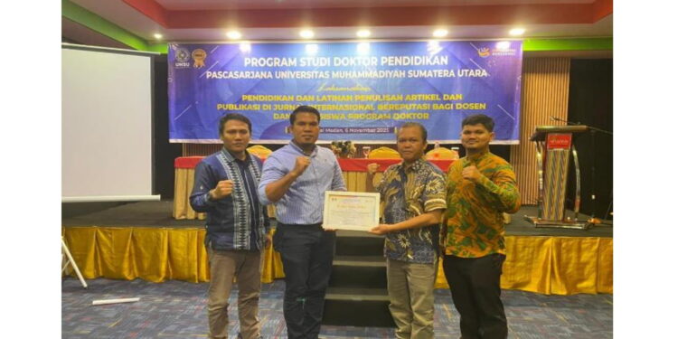 Program Doktor Pendidikan UMSU Gelar Seminar Nasional Penulisan dan Publikasi Artikel Ilmiah di Jurnal Internasional Bereputasi